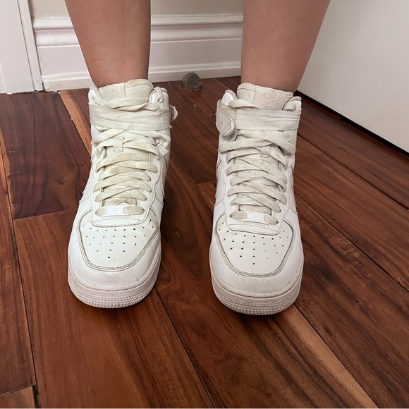 AIR FORCE 1 HIGH WHITE/WHITE/WHITE - WOMEN'S - Picture 1 of 2
